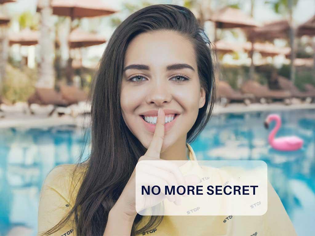 femme cours derriere les promos hotels